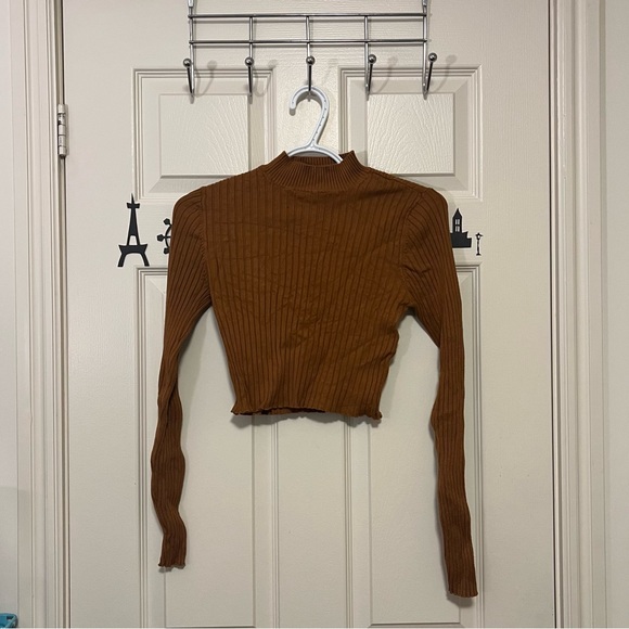cropped mock neck sweater (s) - Picture 1 of 1
